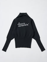 襟付きニット (筆記体ロゴ)